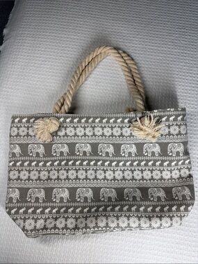 Bags | Neutral Elephant Print Ropehandle Beach Tote | Poshmark